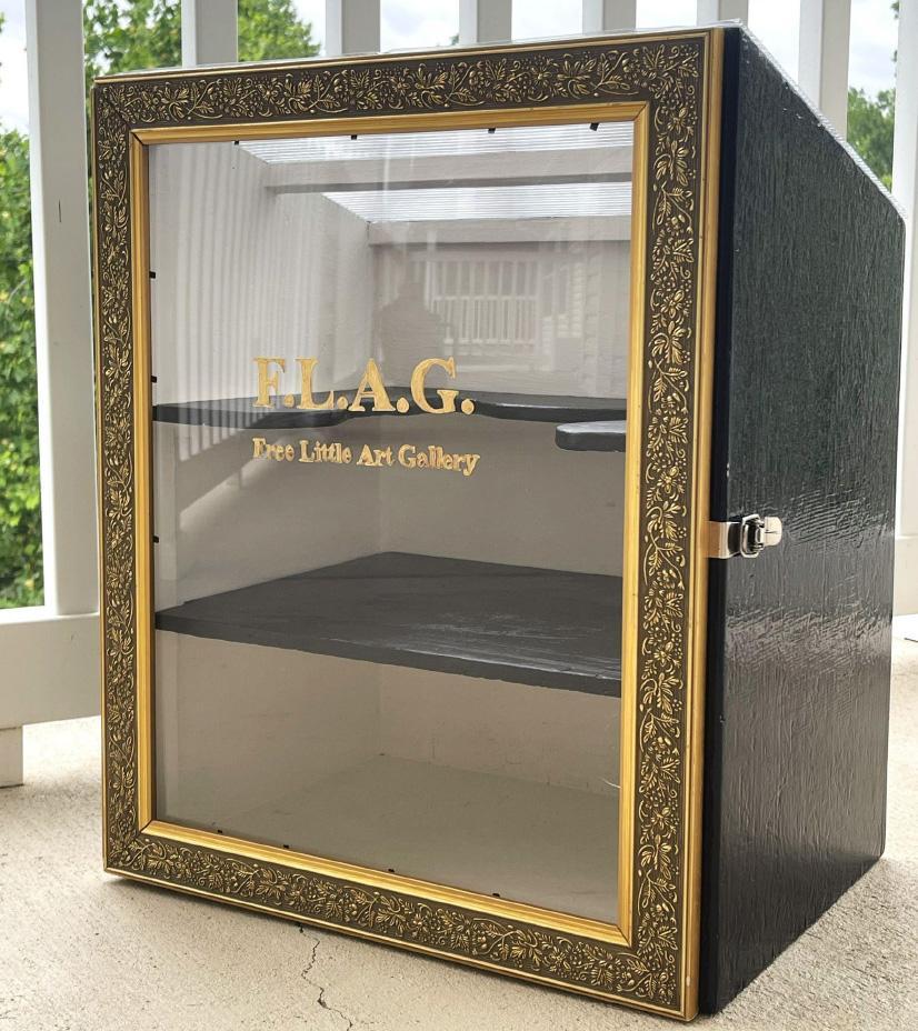 Sarah Sanders - Image 1  / Sarah Sander, Free Little Art Gallery Structure, 2025 