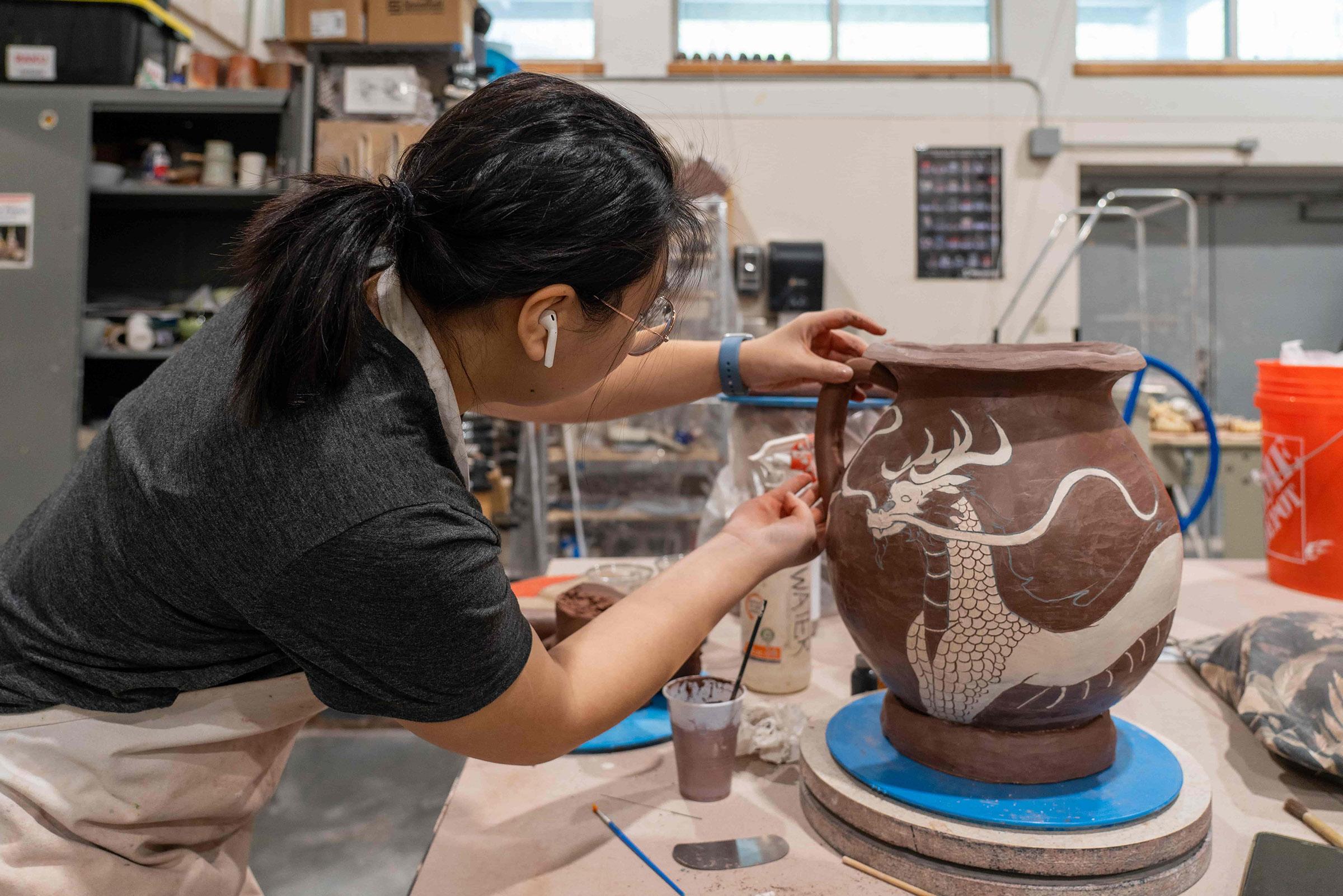  / Student working in the studio 
