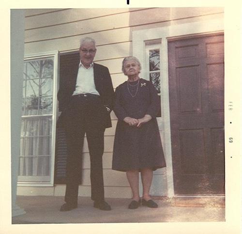  / Bob Geer's parents: James and Hattie Geer, 1969.  
