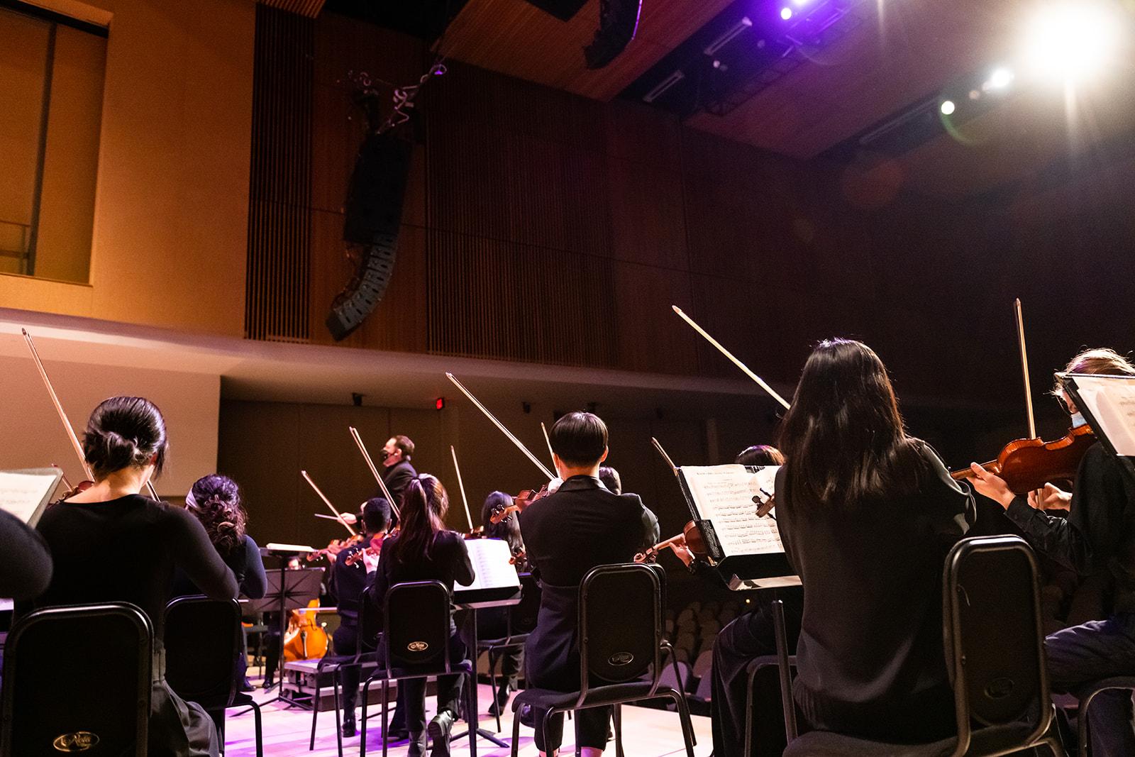 KSU's String Area 2023 convert, where violin players and talented musicians took the stage / 