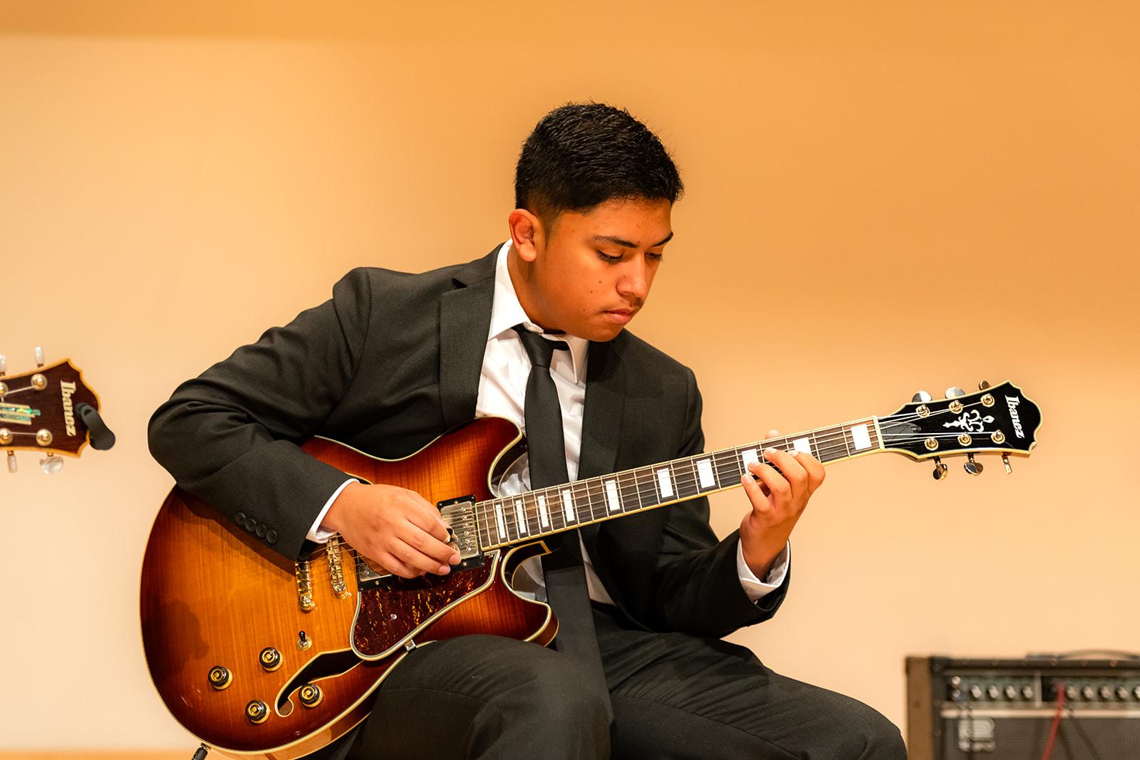 KSU's String Area 2023 convert, where violin players and talented musicians took the stage / 