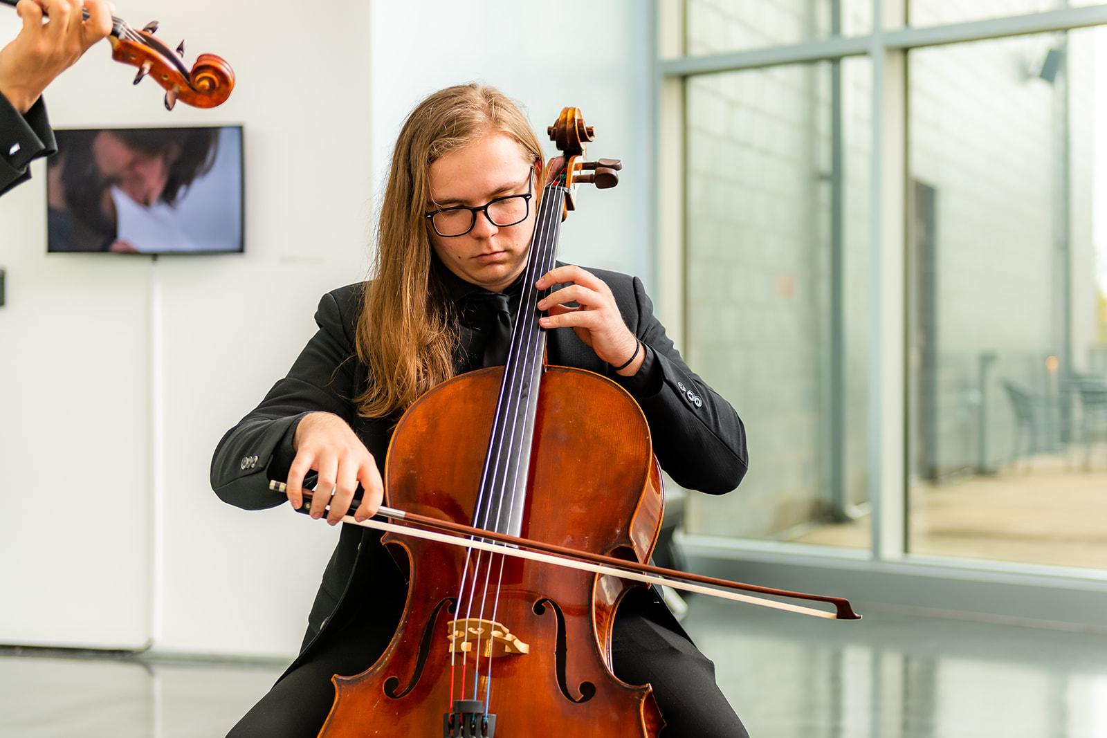 KSU's String Area 2023 convert, where violin players and talented musicians took the stage / 