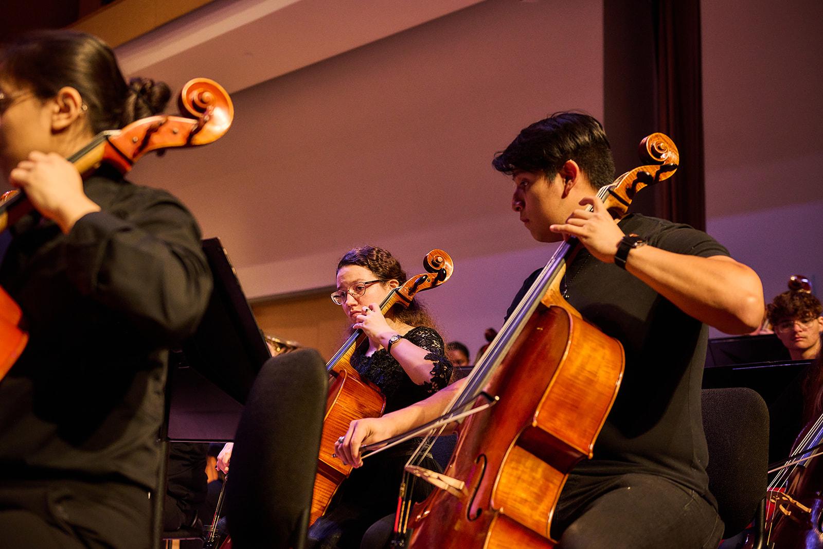 KSU's String Area 2023 convert, where violin players and talented musicians took the stage / 