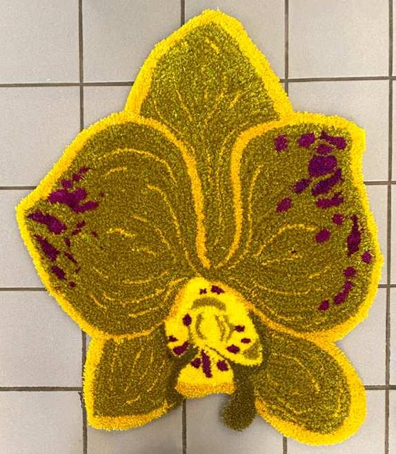 Maddie Oswalt, "Flower Rug", Tufted Yarn  / Maddie Oswalt, "Flower Rug", Tufted Yarn 