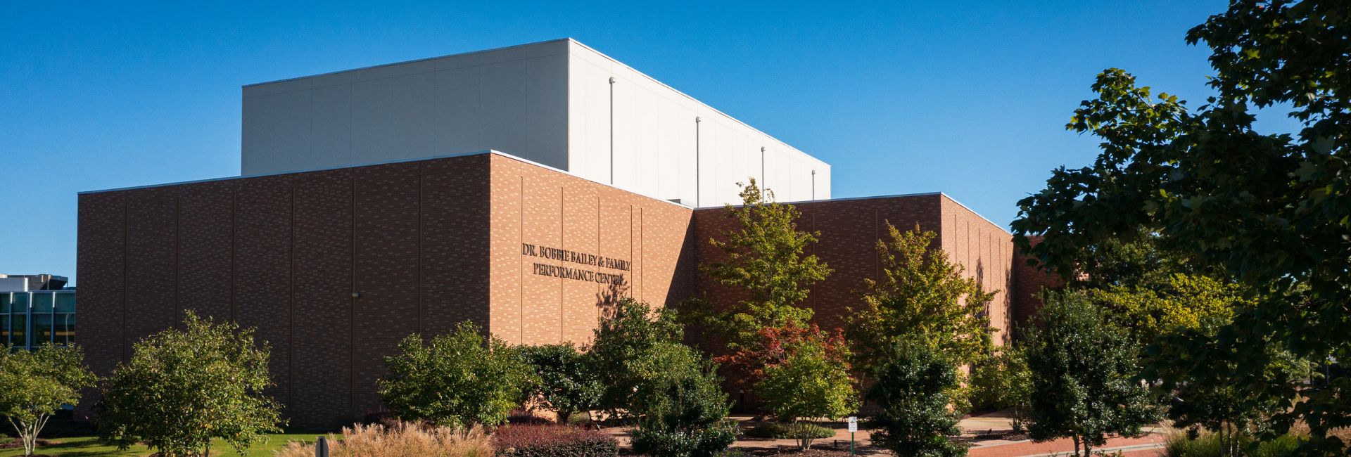 exterior_of_bailey_performance_center