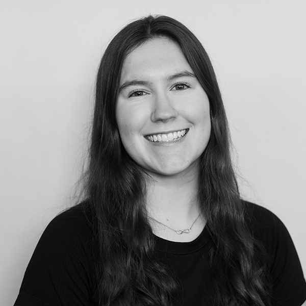 sarah esserwein headshot