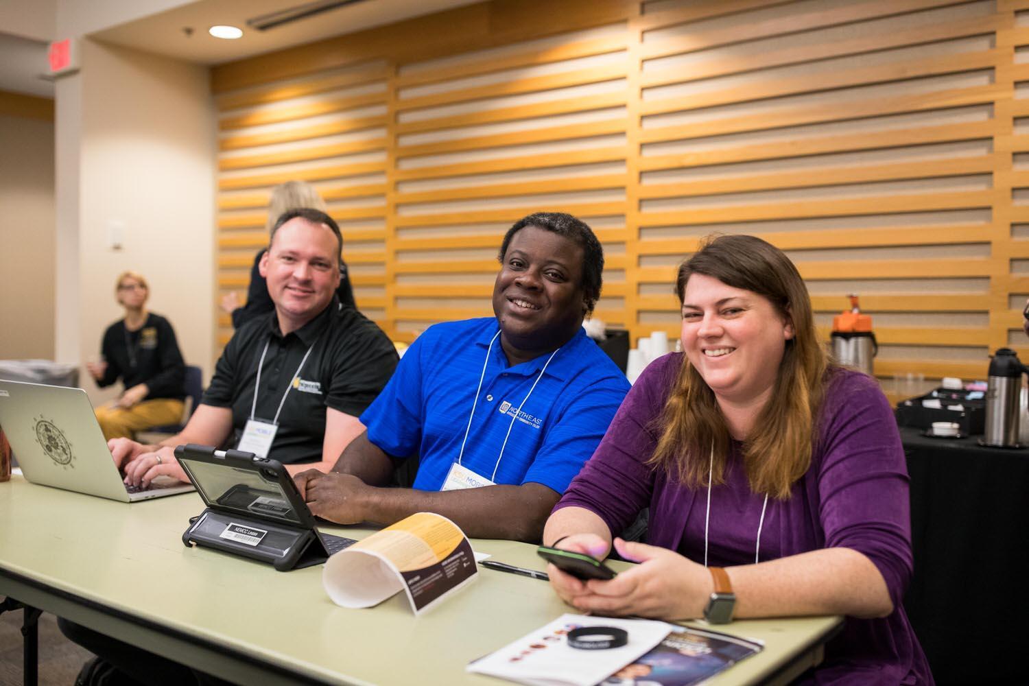 Mobile Learning Summit / Mobile Learning Summit
Group at tables listening to Seminar