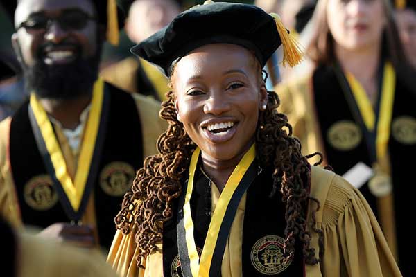 holmes scholar graduating