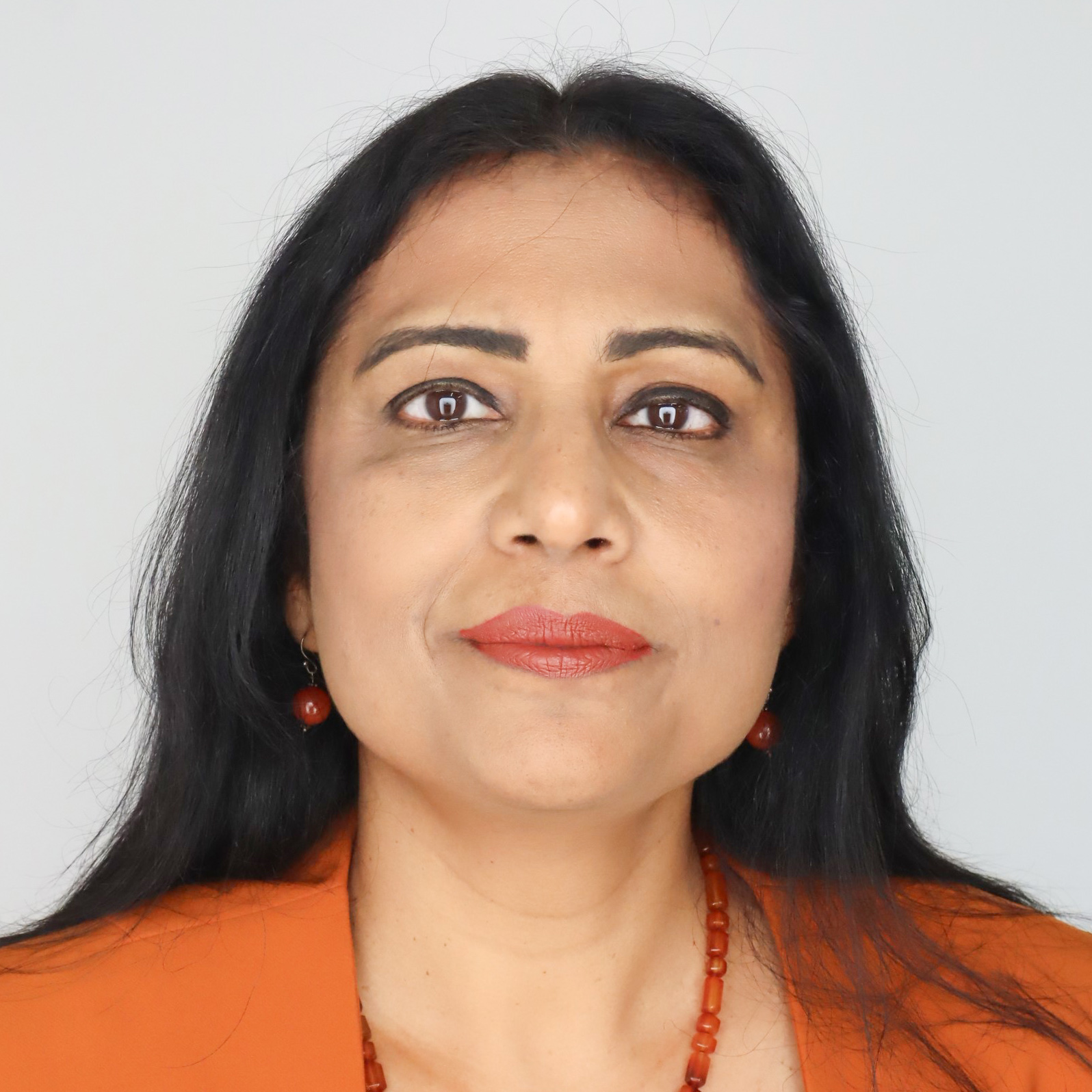 Mona Sinha headshot