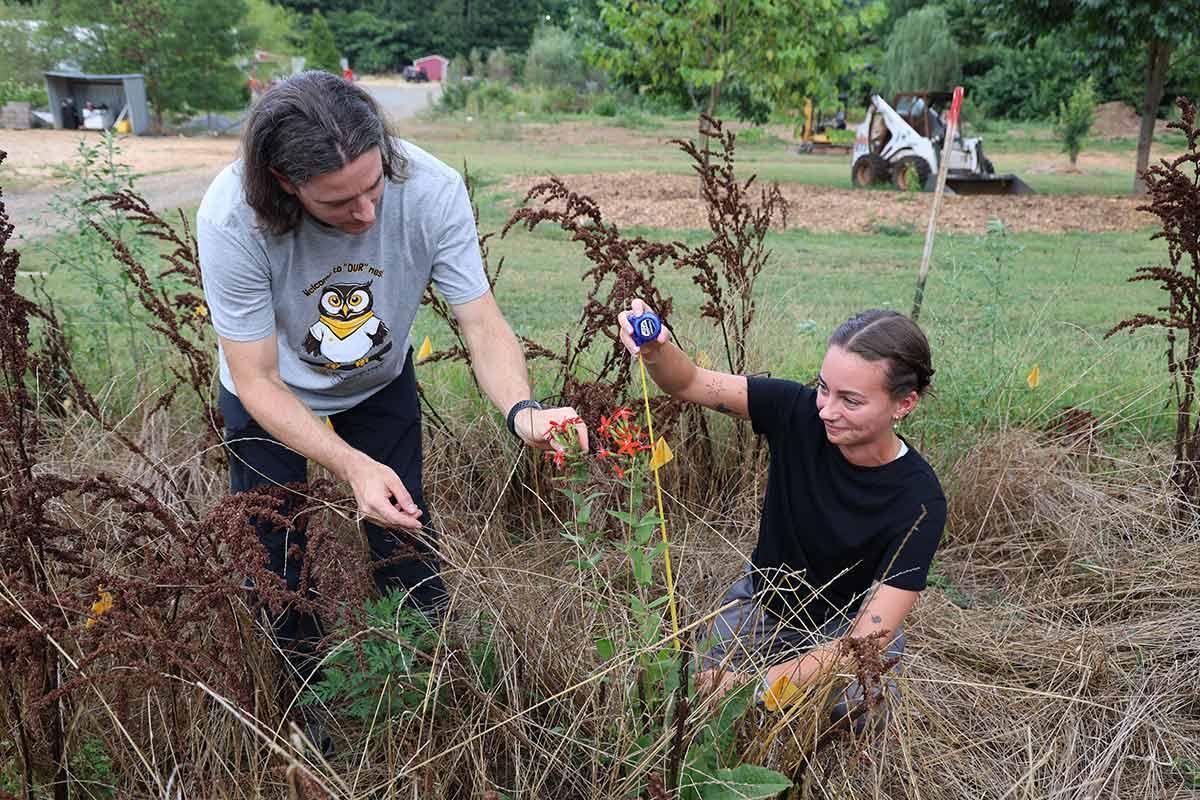 Biology research at the Kennesaw State University field Station  / Biology research at the Kennesaw State University field Station 