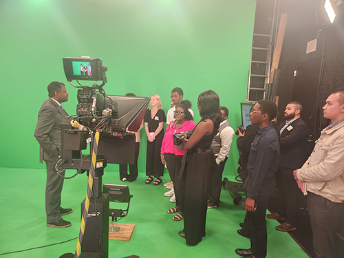 newsroom greenscreen