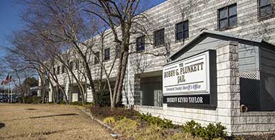 Side photo of the Gwinnett County Jail
