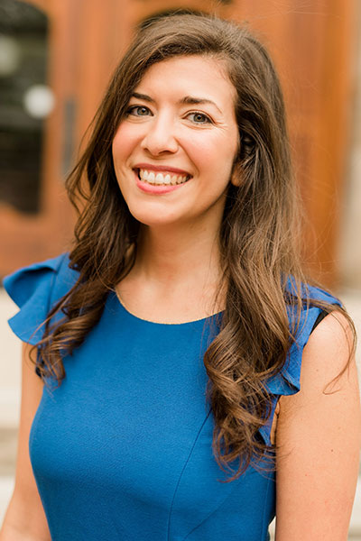 Dr. Victoria Lagrange