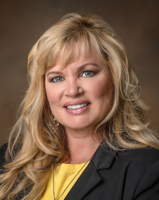 Julia Brown Headshot