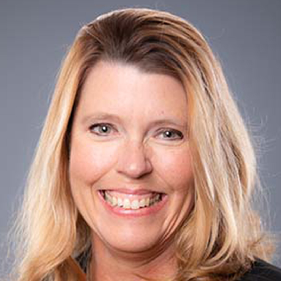 Rachel Myers headshot