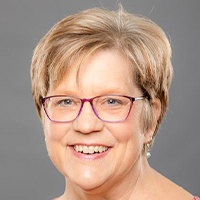 Leslie Minor headshot