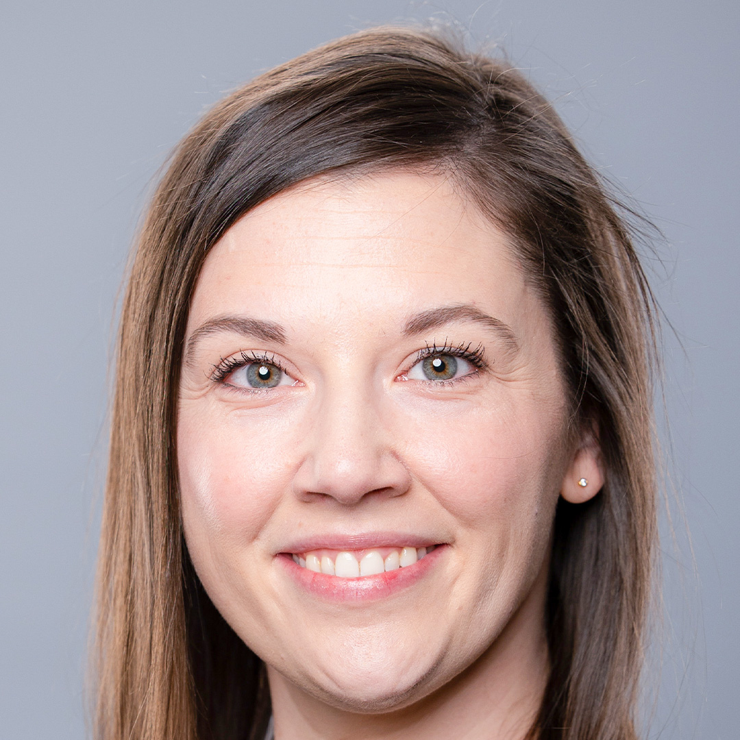 Amanda redinger headshot