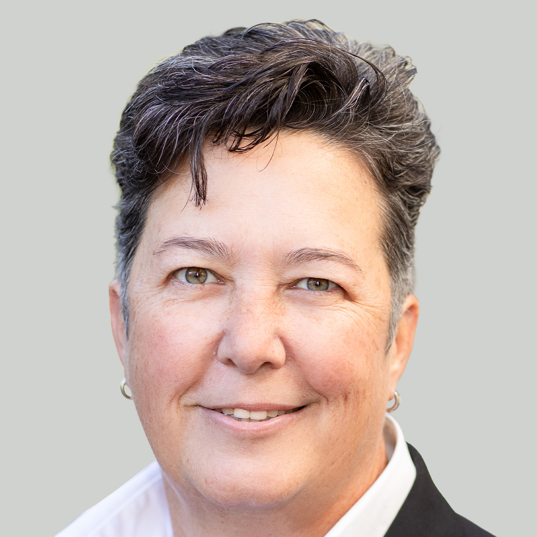 Shannon Barrett headshot