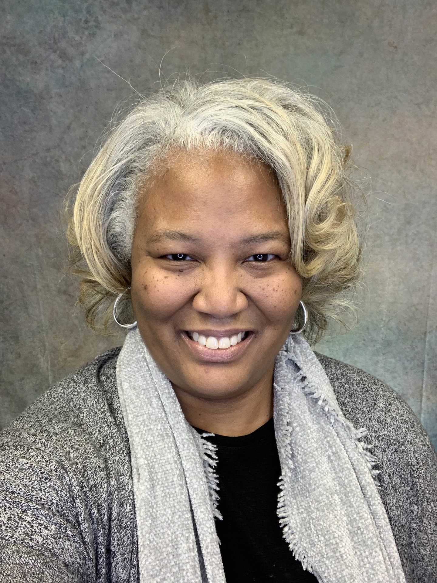 Lisa Walker Headshot