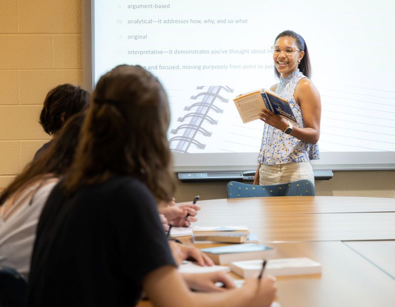 https://wwwtest.kennesaw.edu/current-students/academics/academic-advising/images/english-ed.jpg
