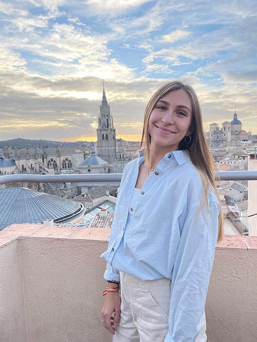 Category: People - Second Place - Toledo by Isabella Mendizabal / Category: People - Second Place - Toledo by Isabella Mendizabal