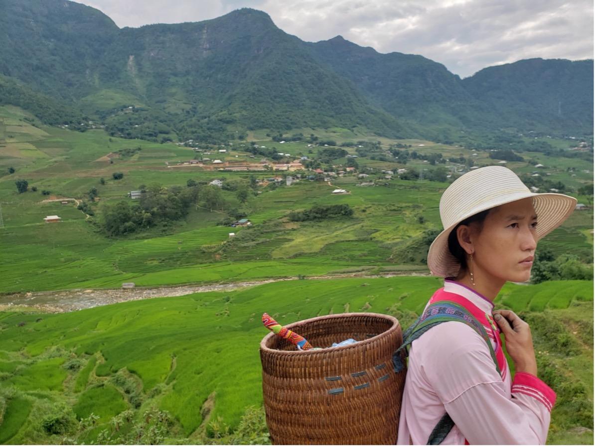 Category: Cultural Identity - Second Place   / Category: Cultural Identity - Second Place "Hmong Culture" Amber Springer Vietnam 