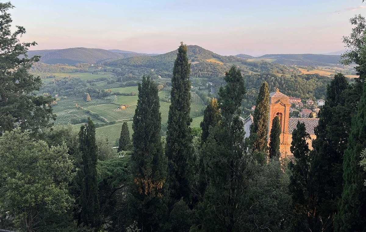 Montepulciano, Italy  / Montepulciano, Italy 