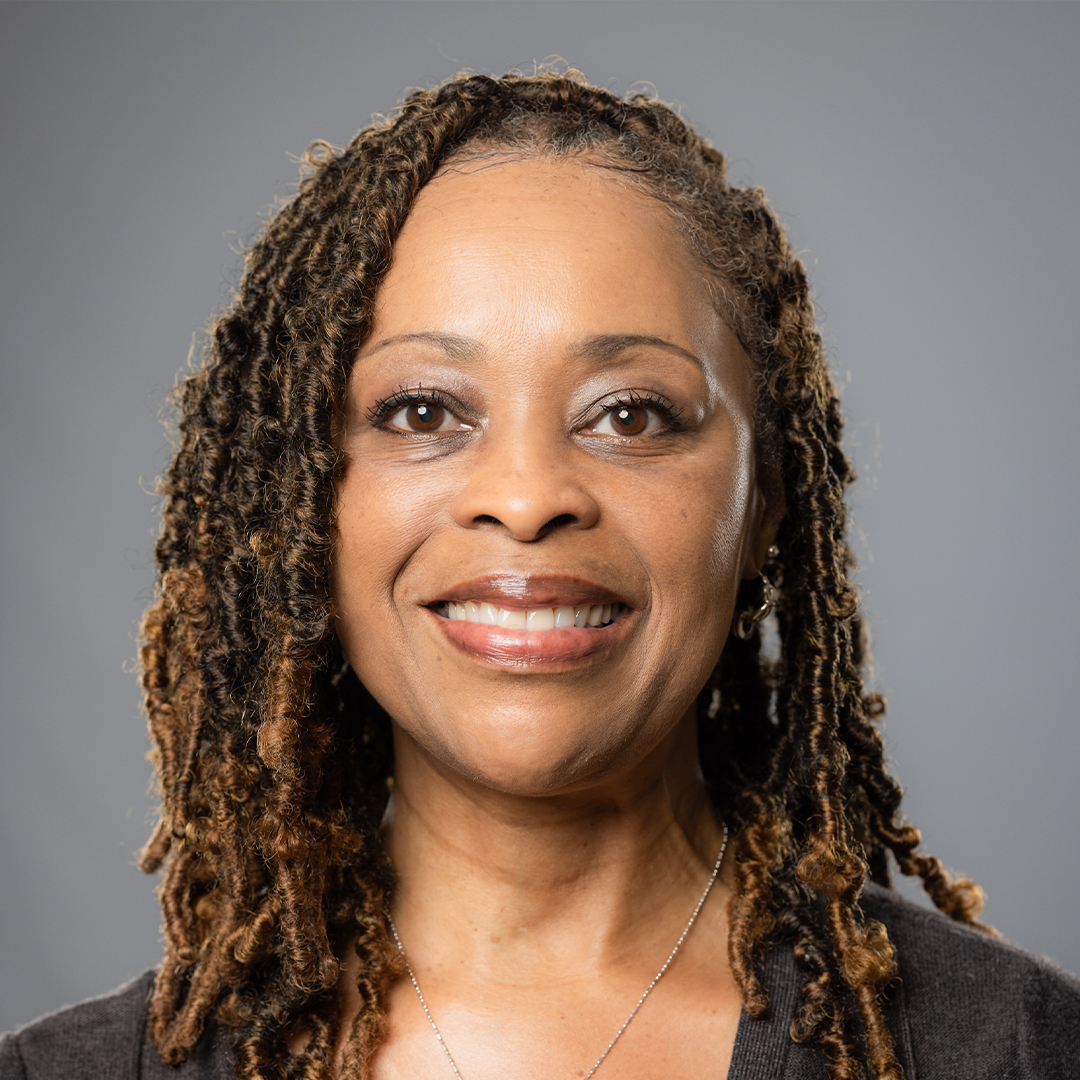 Saundra Rogers headshot