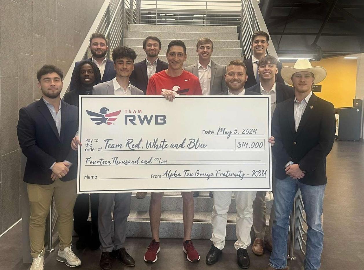 fraternity donating $14,000 to ʳɫ��Ƶ / 