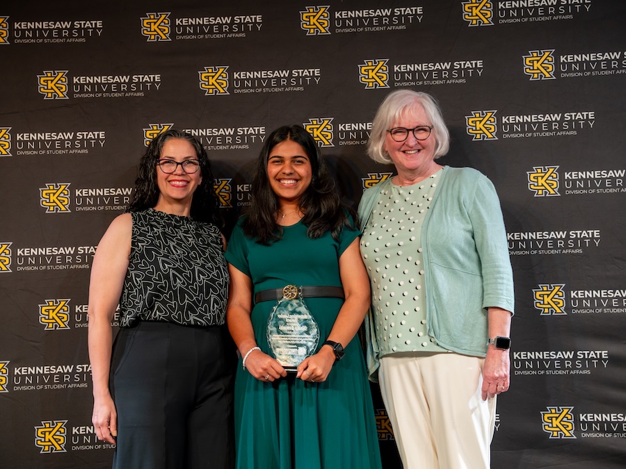 Shifa Jiwani and Leadership Award