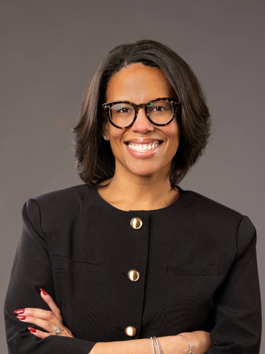 Professional Headshot of Lesley Netter-Snowden