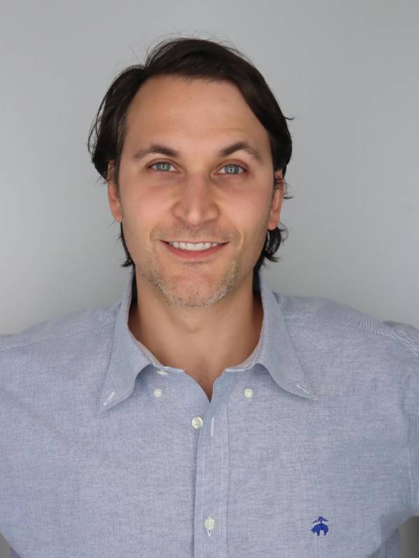 Professional Headshot of Nic Capomacchia