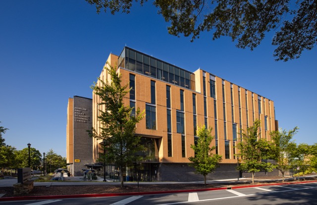 outside view of the acadmic learning center