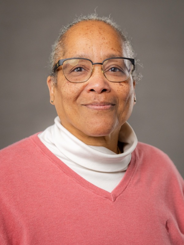 Professional Headshot of Phelicia Gibbons