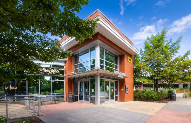 outside view of Stingers Dining hall 