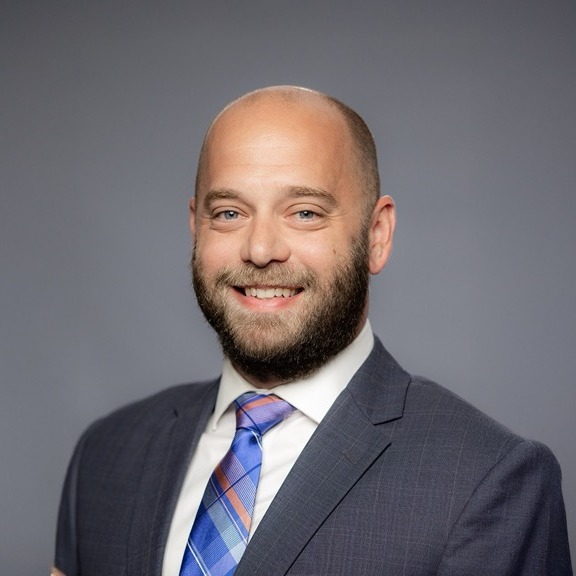 Professional Headshot of Steve Gray 