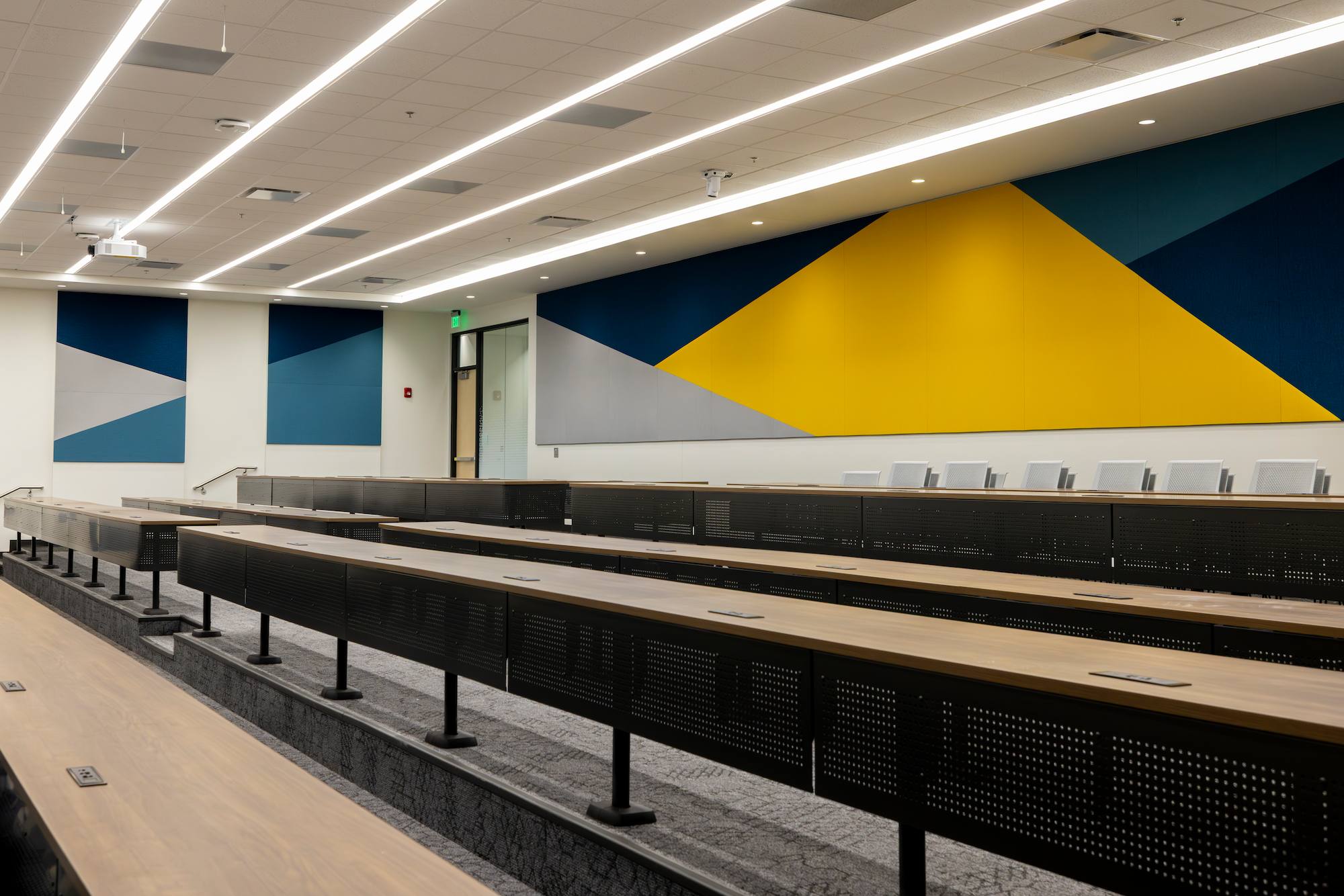 istem lecture room interior with rows of seating
