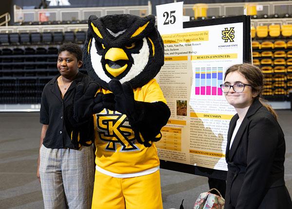 2022 Fall Symposium of Student Scholars  / Students and Attendees of the 2022 Fall Symposium of Student Scholars.