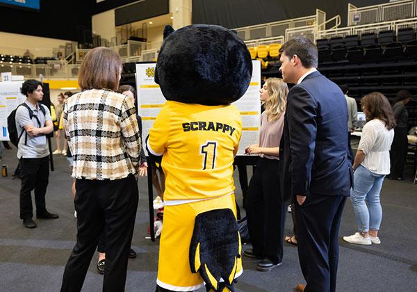 2022 Fall Symposium of Student Scholars  / Students and Attendees of the 2022 Fall Symposium of Student Scholars.