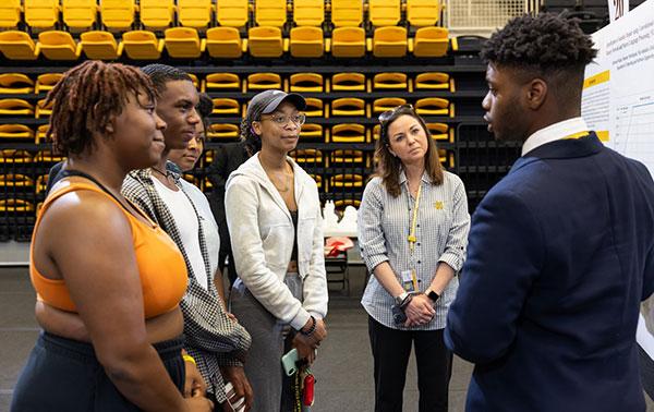 2022 Fall Symposium of Student Scholars  / Students and Attendees of the 2022 Fall Symposium of Student Scholars.