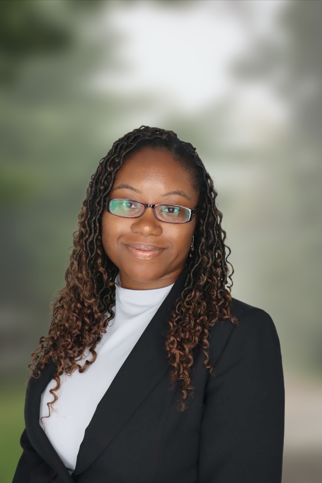 leslie jenkins headshot